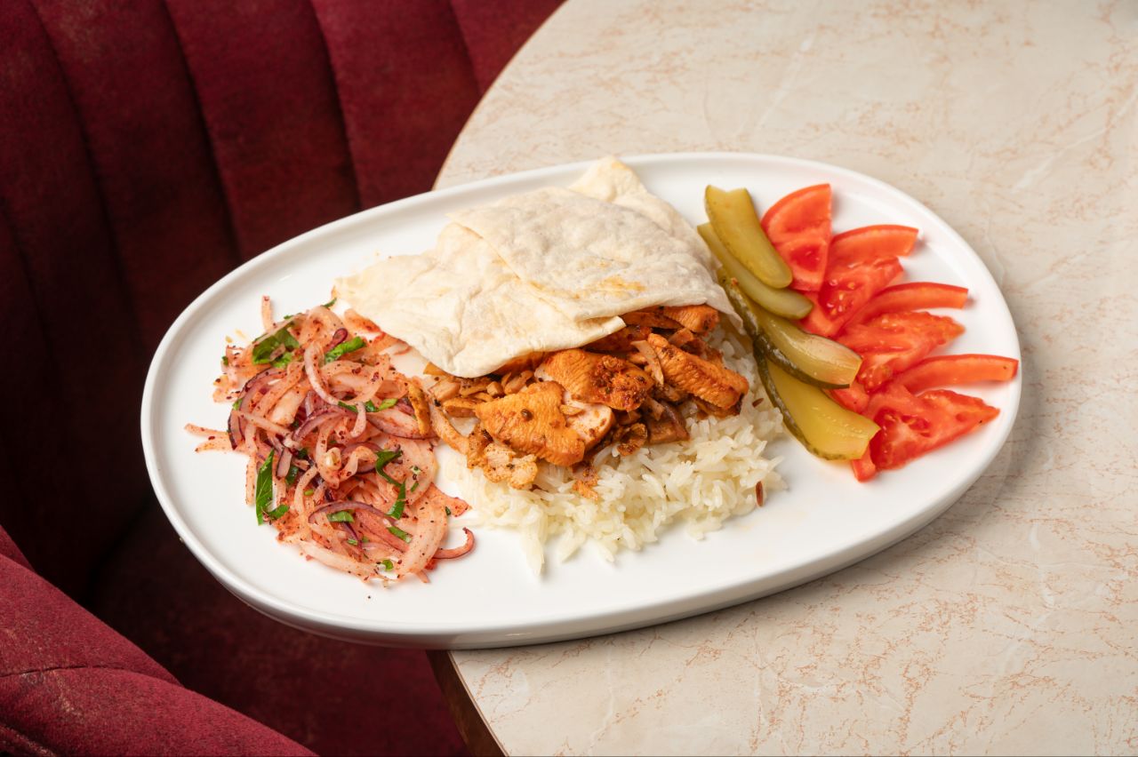 Pilav Üstü Tavuk Döner